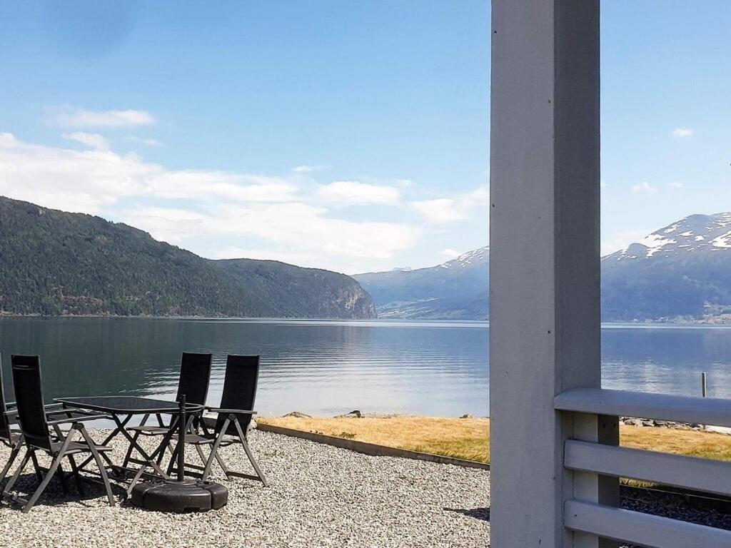 Two-Bedroom Holiday home in Utvik 3 photo 1