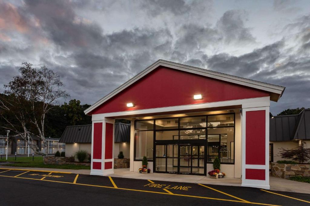 Ramada by Wyndham Windsor Locks image