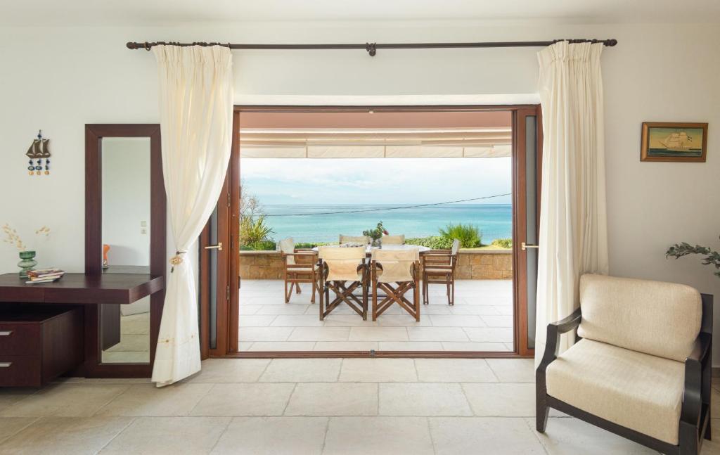 #FLH-Seagrove-Beachfront Villa In Possidi photo 2