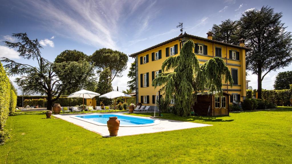 Villa Luigina 8, Emma Villas