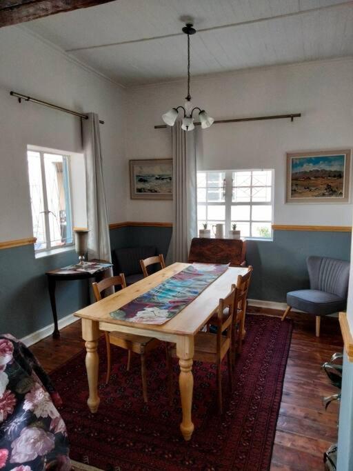 Via the Grapevine 3 bedroom house private parking photo 1