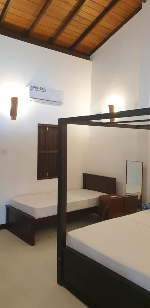 Трехместный (Трехместный номер с видом на бассейн), Ahangama Eco Villa