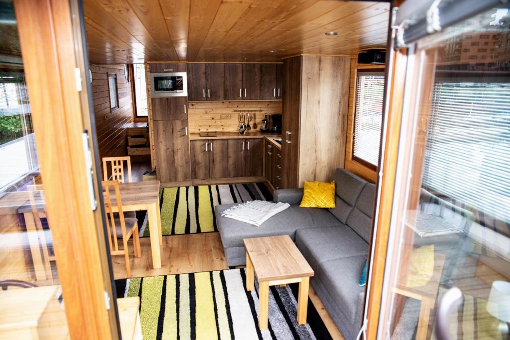 Houseboat Bonanza Prague photo 3