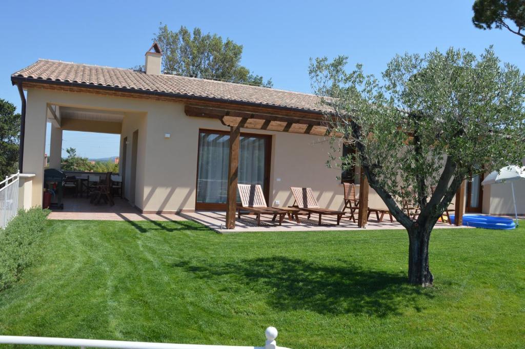 Le Bozze -Villa Jenny con WI-FI, posto auto, piscina a sfioro a Castagneto Carducci photo 1