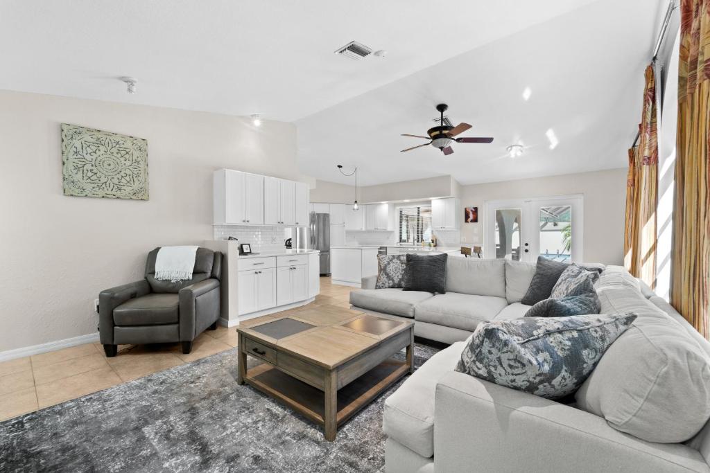 Waterfront Retreat photo 4