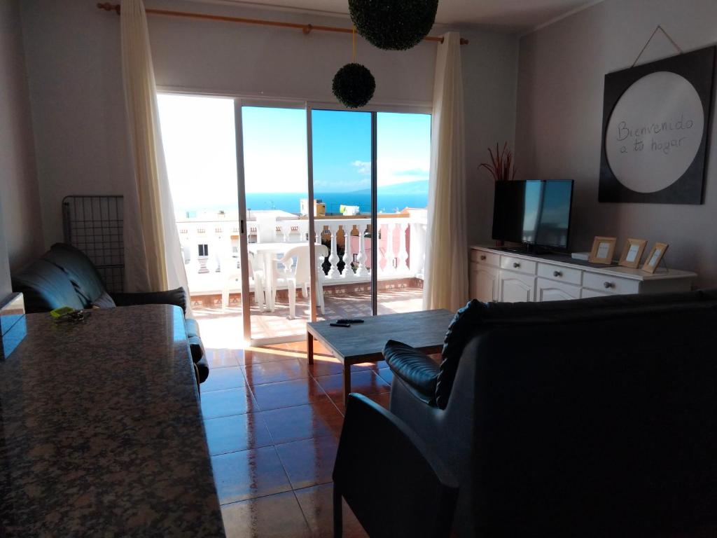 Atlantic Mirage Los Menores photo 2