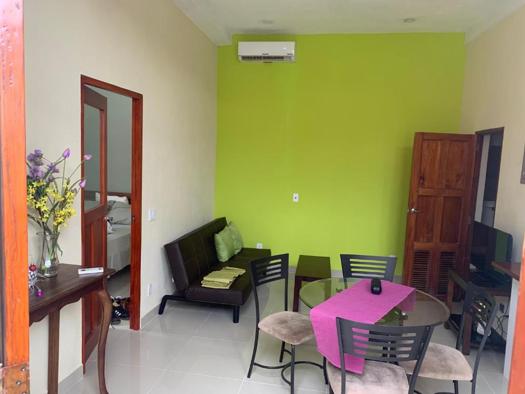 apartamentos Casa Amarilla photo 4