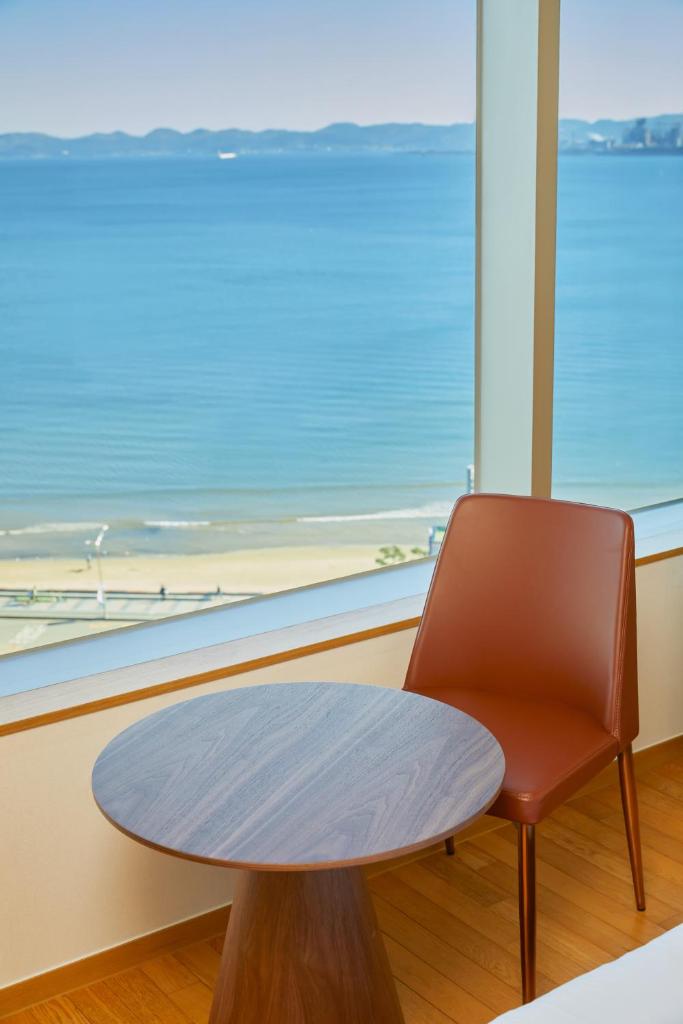 Lahan Hotel Pohang - Tap to explore photos