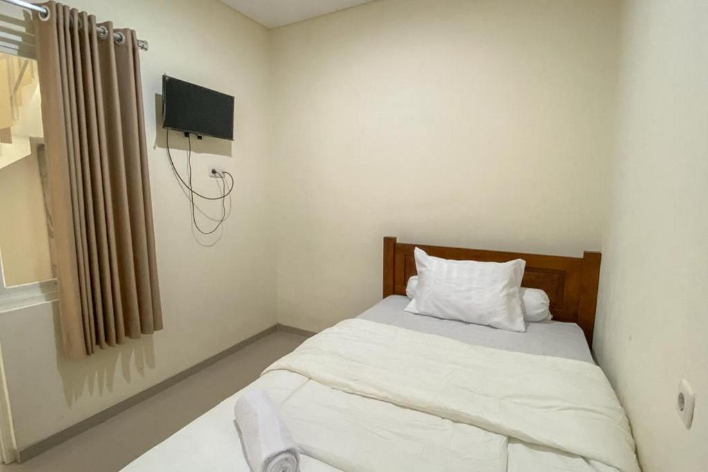 Nipa Guest House near Universitas Widyagama Mitra RedDoorz photo 2
