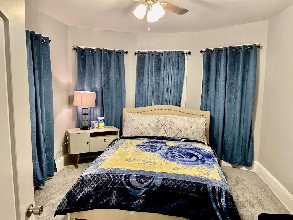 Newly Renovated 2 Floor Apartment Getaway photo 4