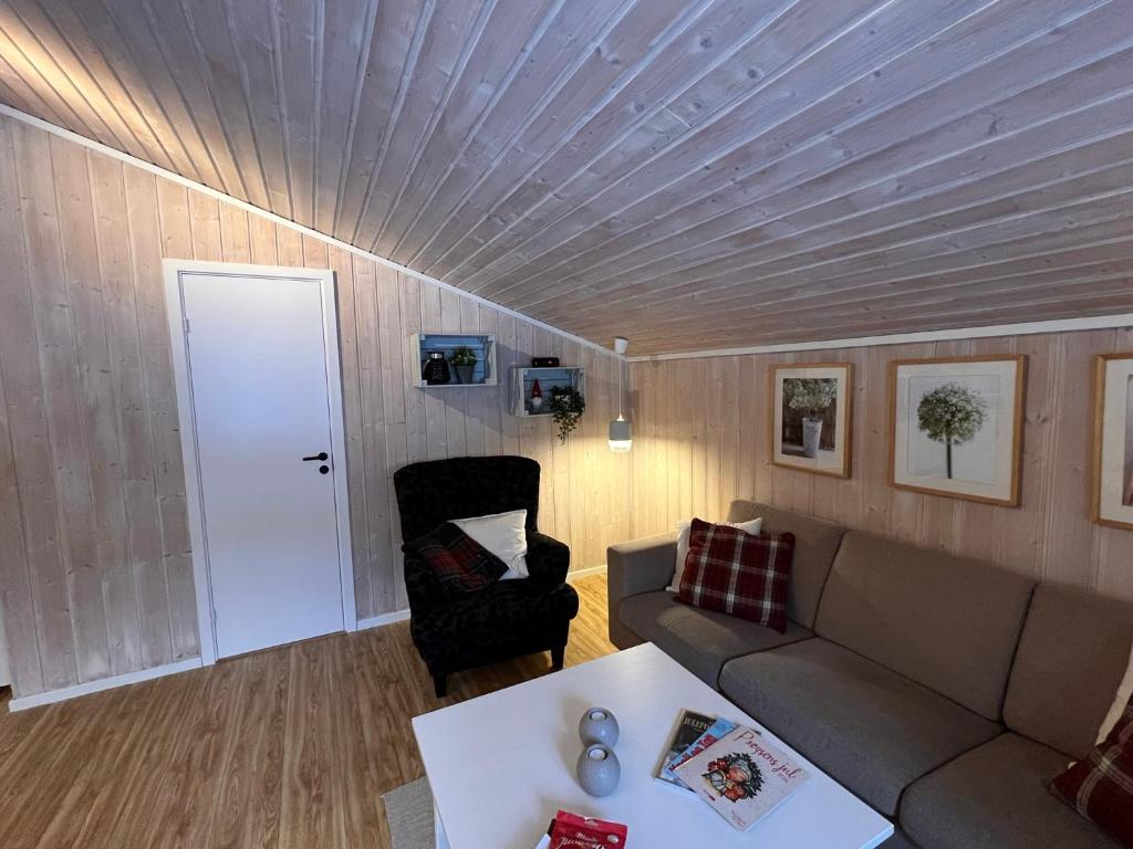 Vennebo - Koselig liten hytte med alle fasiliteter photo 4