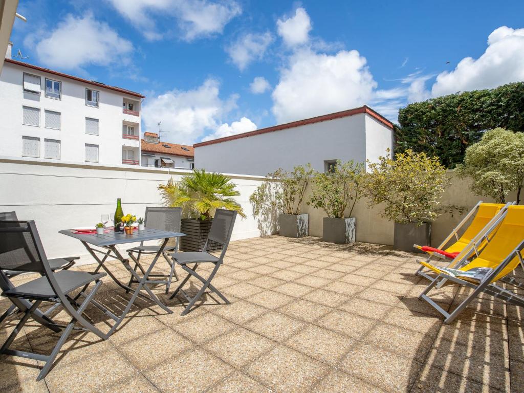 Studio Joanis-1 by Interhome