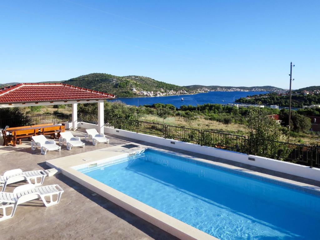 Holiday Home Pinea - ROZ340 by Interhome