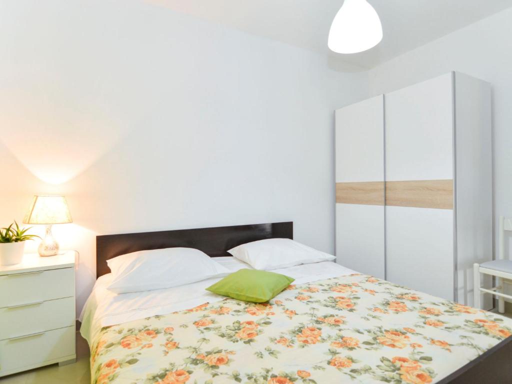 Apartment Lila - BRC154 by Interhome photo 3