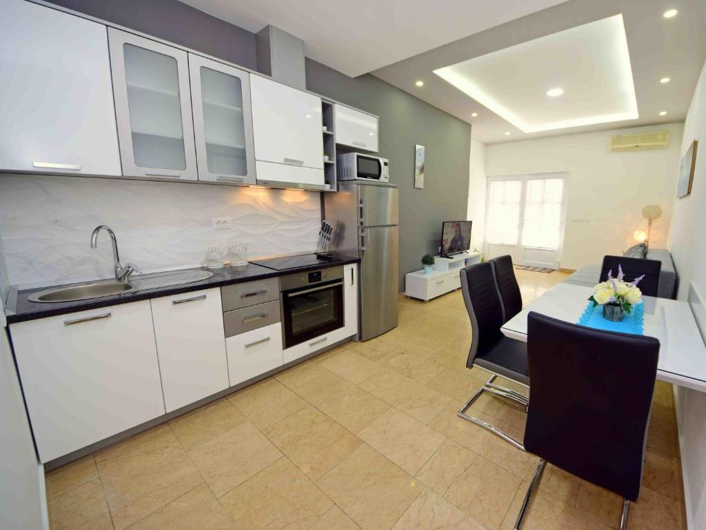 Apartment Niko 2 by Interhome photo 1