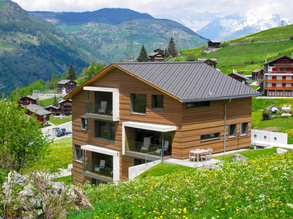 Apartment Sera Lodge- Wohnung Brunegghorn by Interhome
