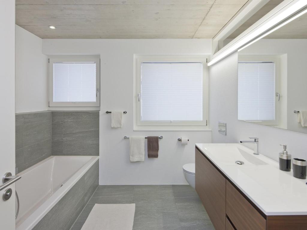Apartment Sera Lodge- Wohnung Brunegghorn by Interhome photo 4