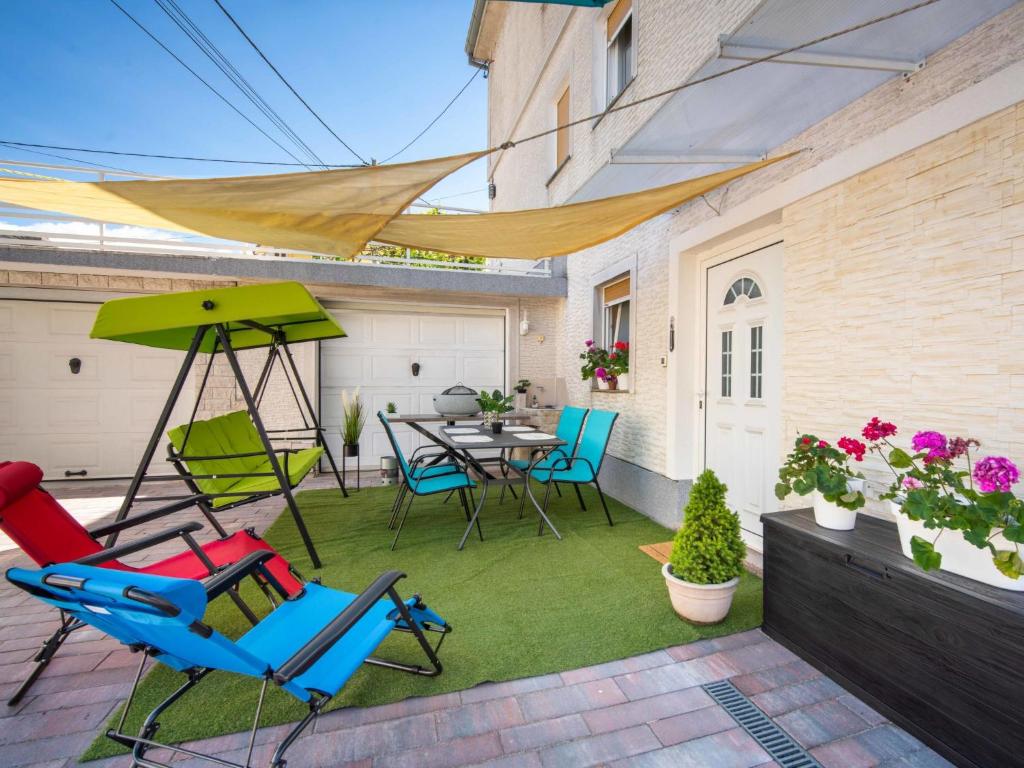 Apartment Lana 2 by Interhome photo 3