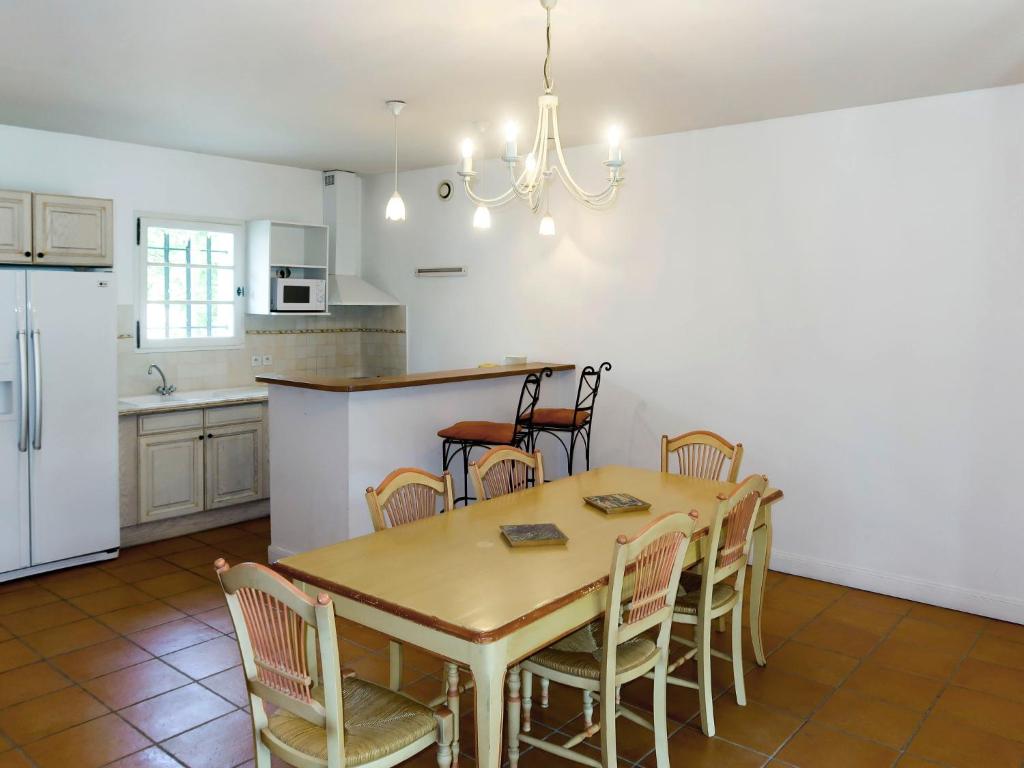 Holiday Home Hameaux de la Calade V68I by Interhome photo 2