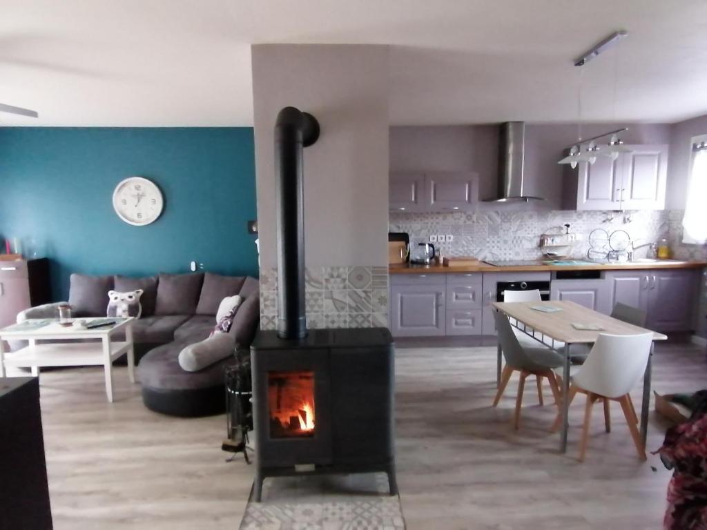 Maison gai séjour à Bellac photo 3