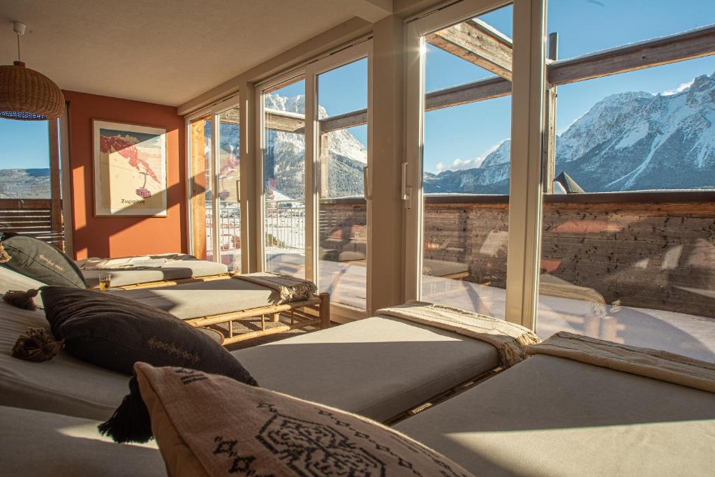 Boutique Hotel Bellevue Lermoos photo 4