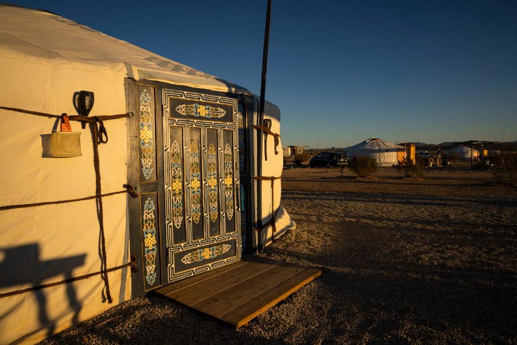 Family Style Star gazing Yurt photo 4