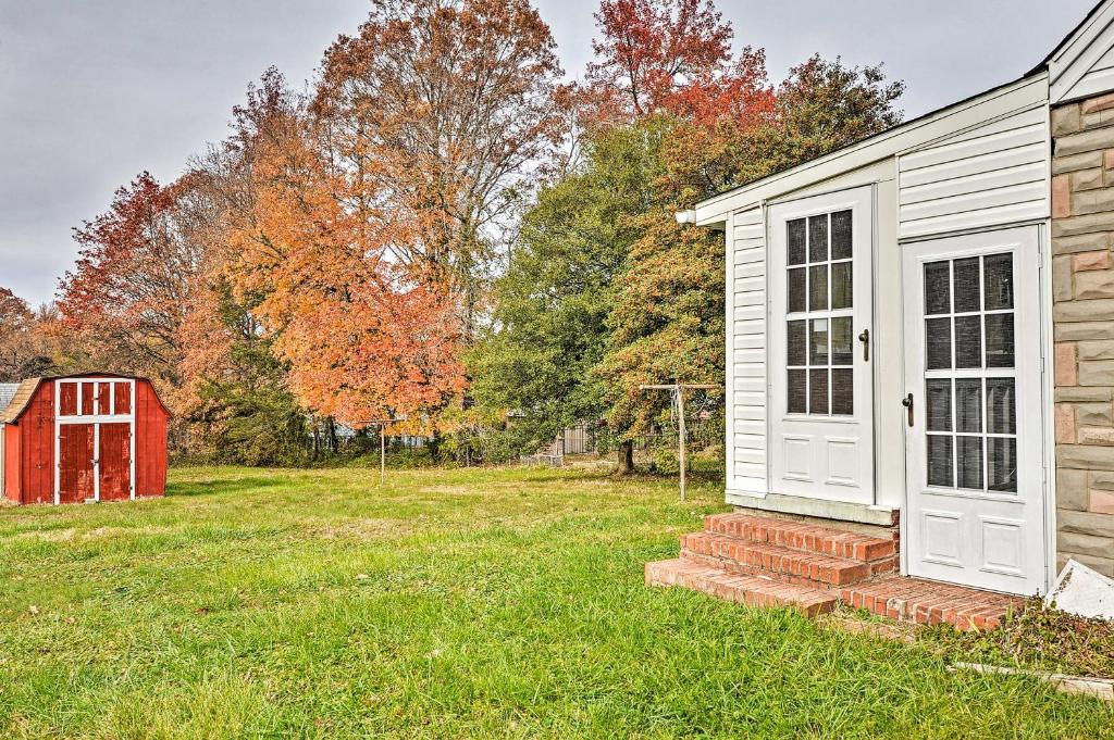 Remodeled Abingdon House with Spacious Yard! photo 1