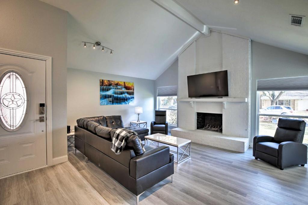 Lovely Richardson Home with Hot Tub Near Dallas! photo 4