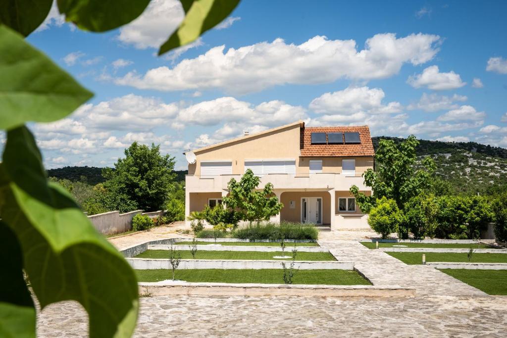 Villa JULIJA photo 3