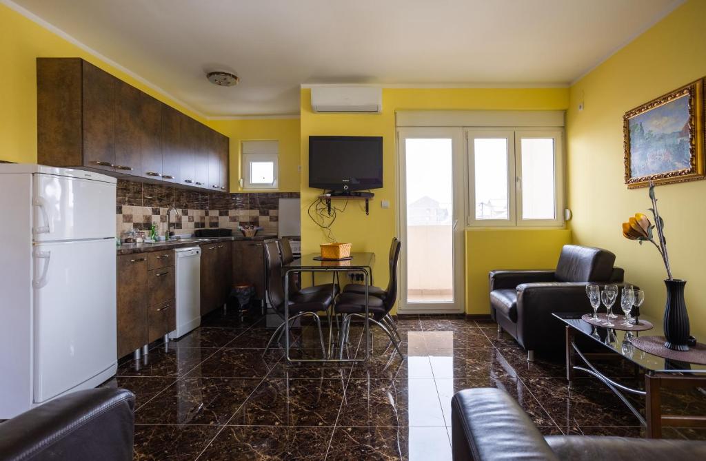 Mici Luxury Apartments photo 2