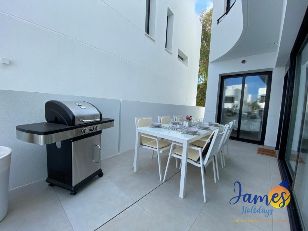 Luxurious Villa Private Pool La Marina Urb LM3 photo 3
