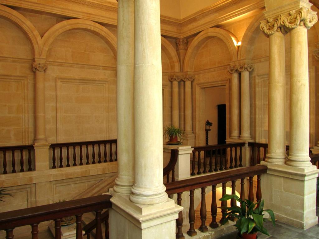 Palazzo Santa Rosalia photo 2