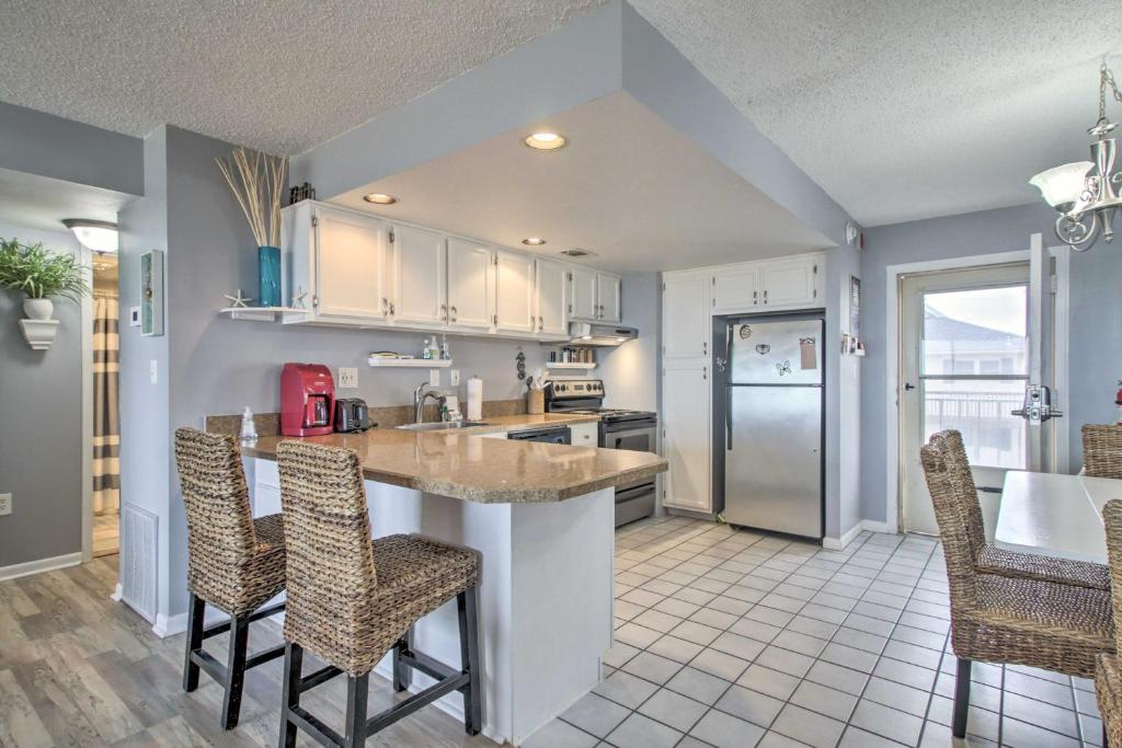 Ocean City Condo with Balcony - Steps to Beach! photo 1