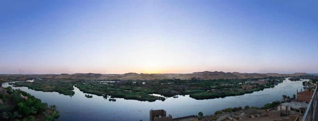 ASWAN NILE PALACE (swimming pool-rooftop-Nile view) photo 1