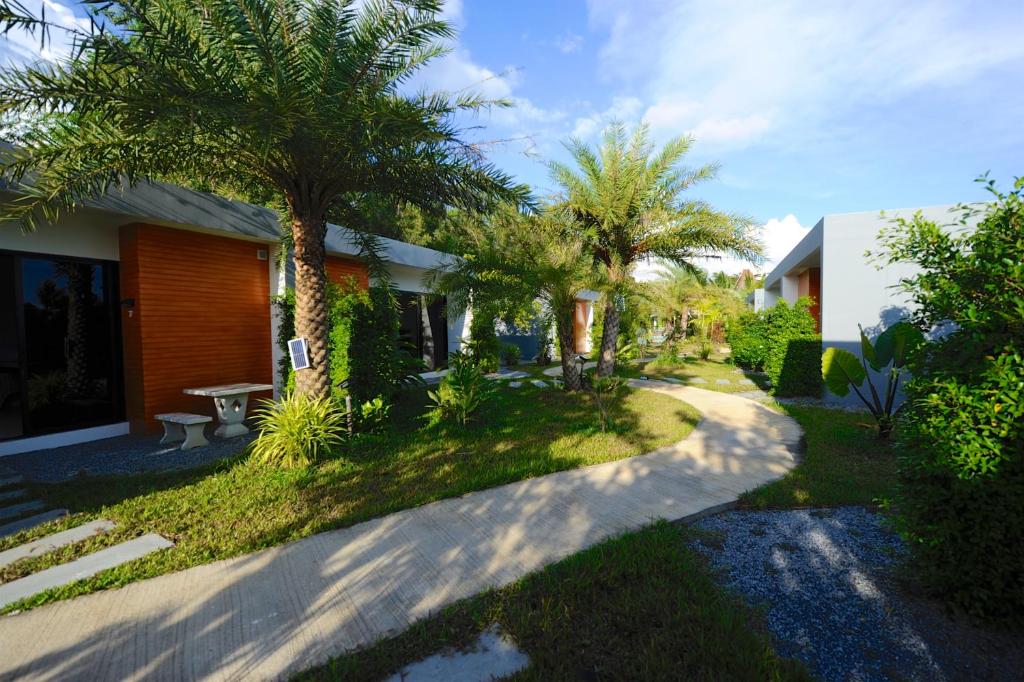 Barong Resort photo 3