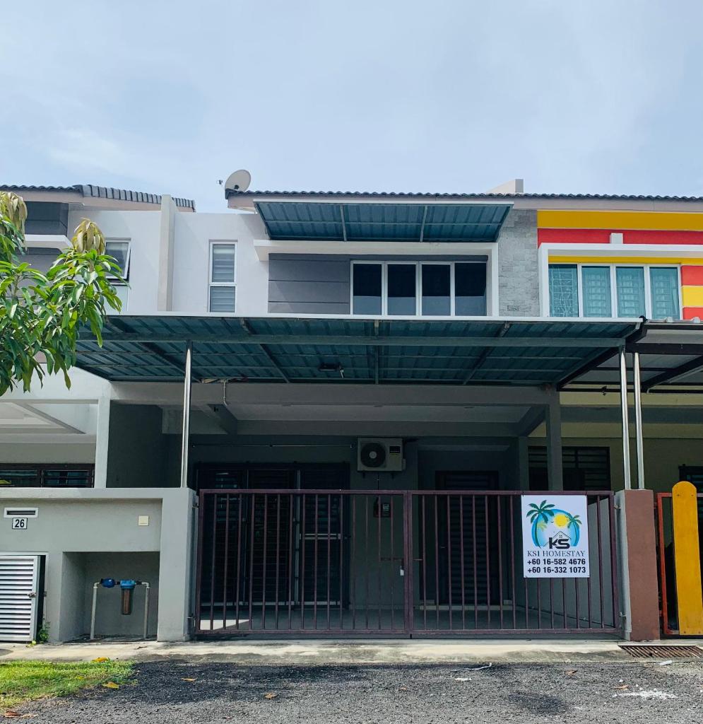 KS1 HOMESTAY SKY MIRROR DOUBLE STOREY HOUSE (4BR) photo 1