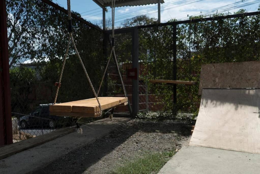 NAPPO Room 2 Alajuela, Heredia,SJO,5min from airport NO PARKING photo 3