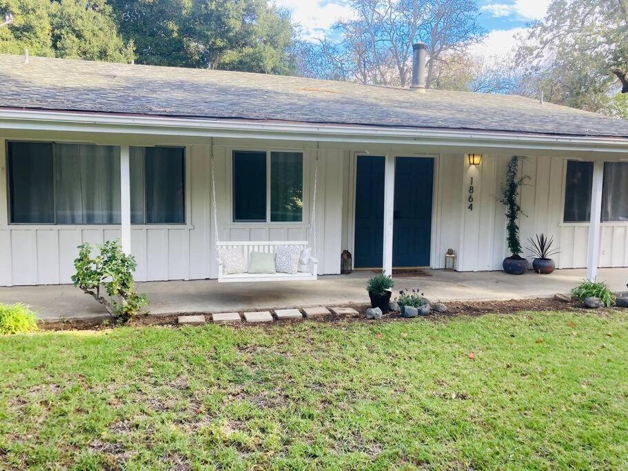 Ranch Style Home w/ Bikes! Heart of Wine Country image