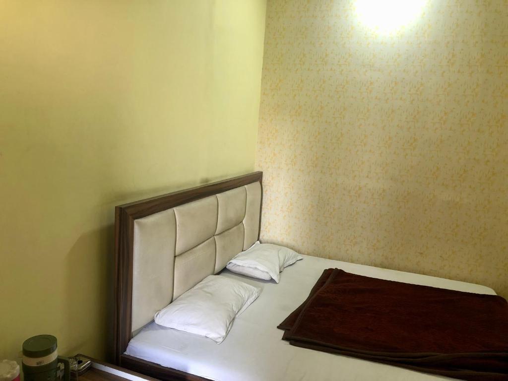 Hotel Abhishek photo 3