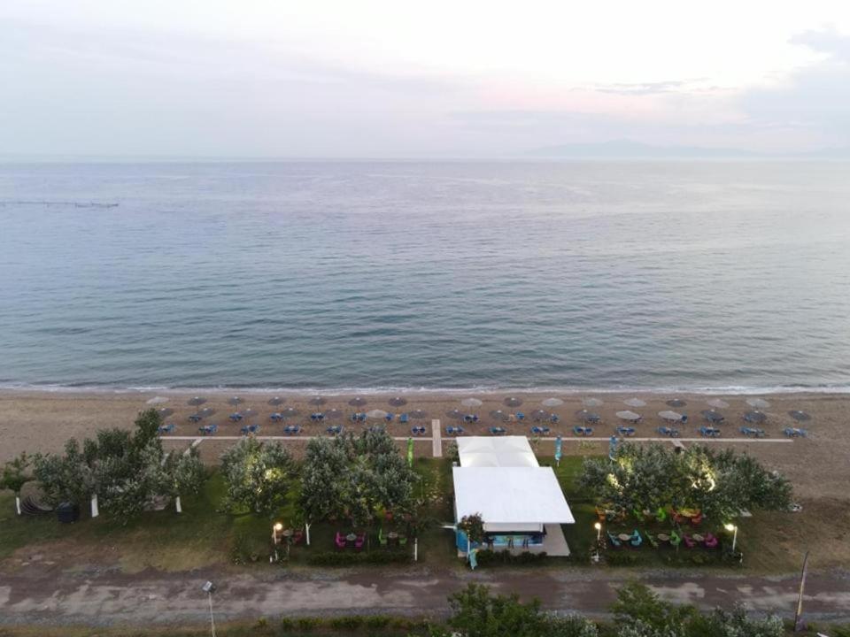 La Plage BeachFront Luxury Living photo 2