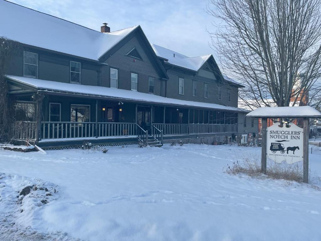 Smugglers Notch Inn image
