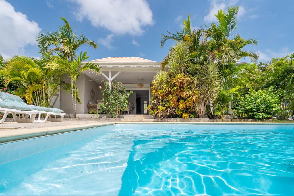 Villa KALINE, 3CH, piscine, jardin tropical