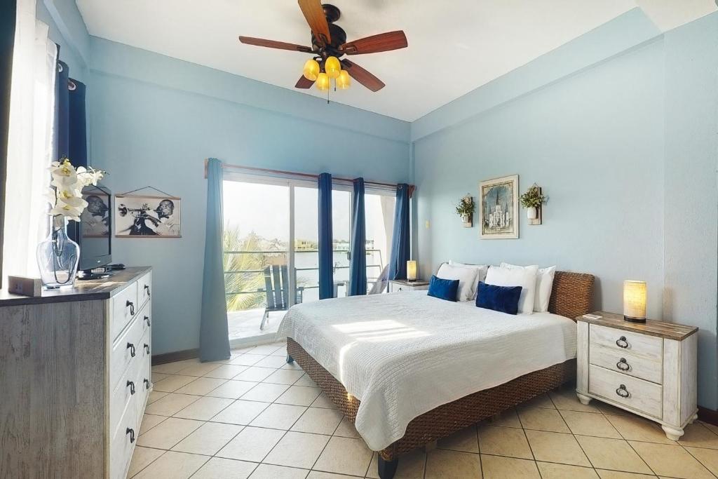 Suite F201 @ Mara Laguna photo 3