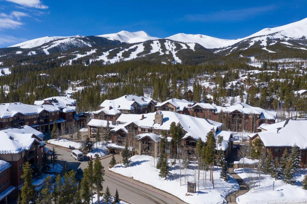 Grand Timber Lodge image
