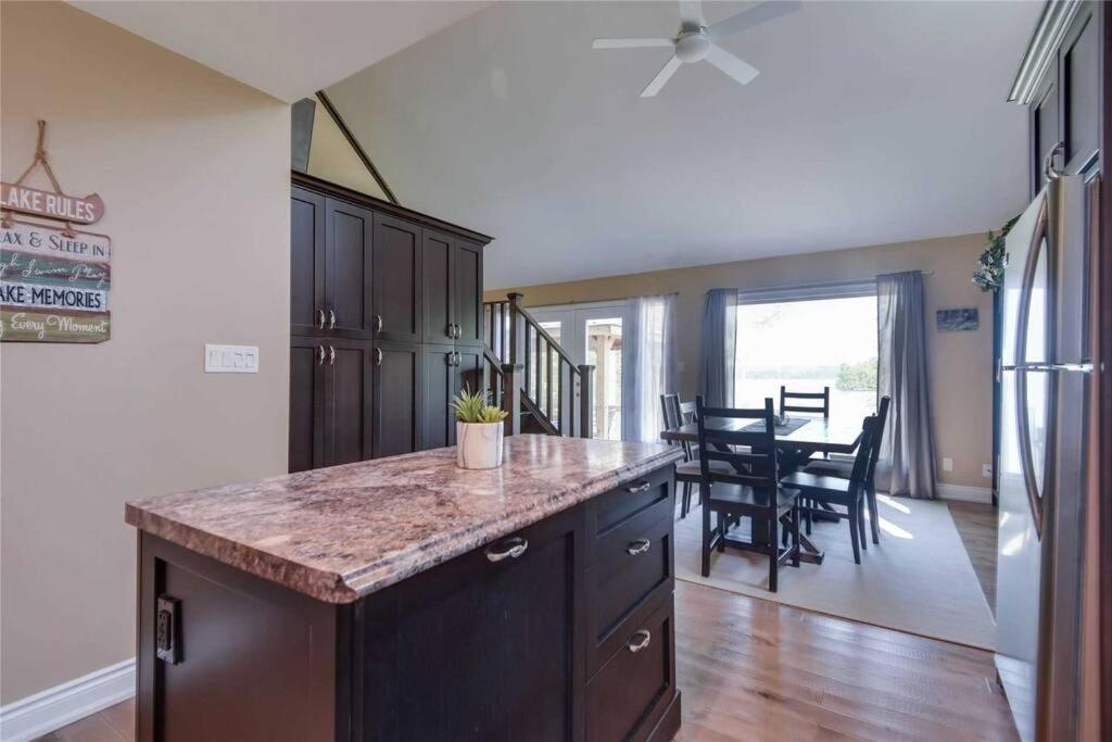 Private Sandy Beach Waterfront Cottage photo 1