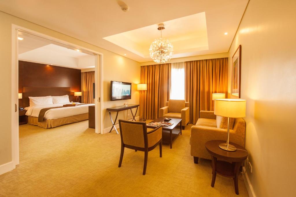 Сьюит (One-Bedroom Suite - Leisure), Harolds Hotel