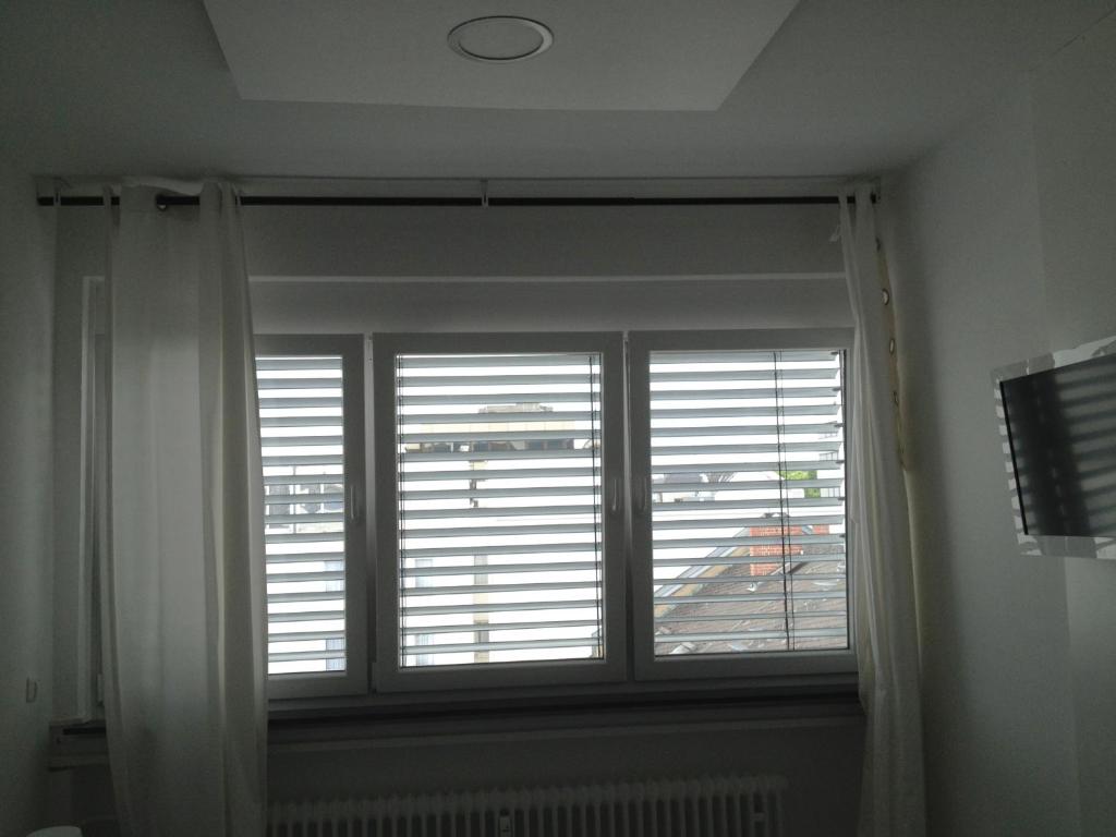 Одноместный (Одноместный номер с общим туалетом), Business Hostel Wiesbaden ONE