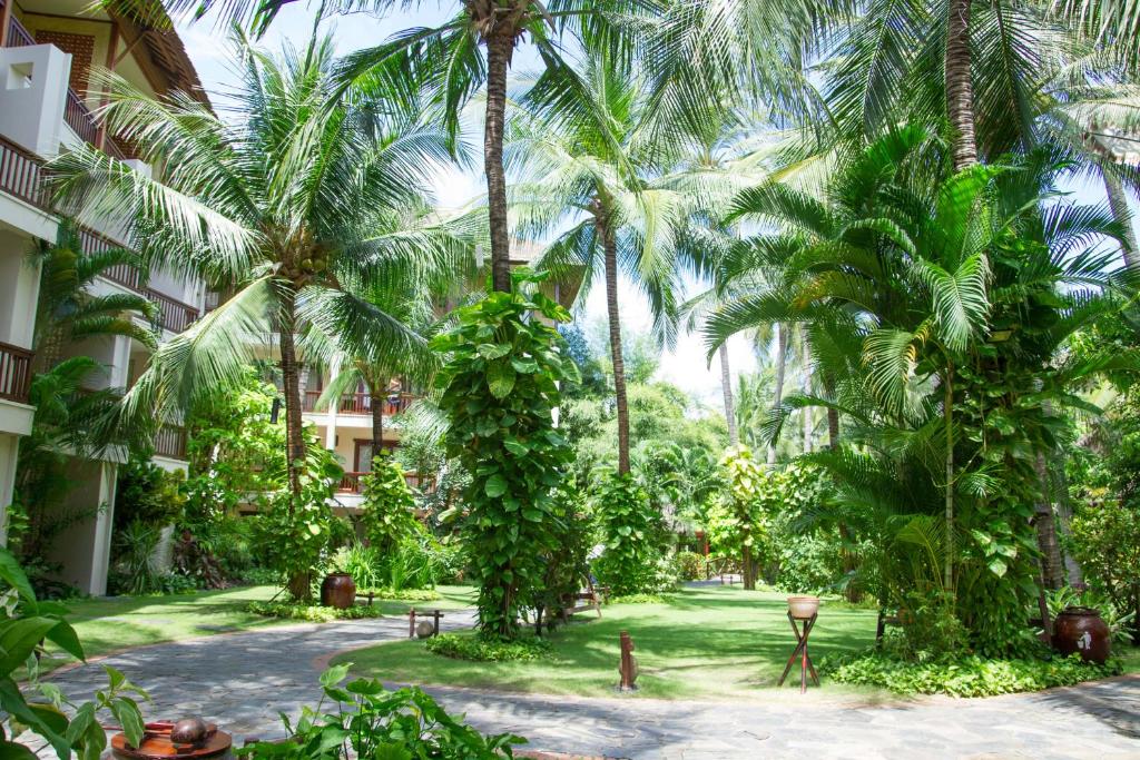 Bamboo Village Beach Resort & Spa 