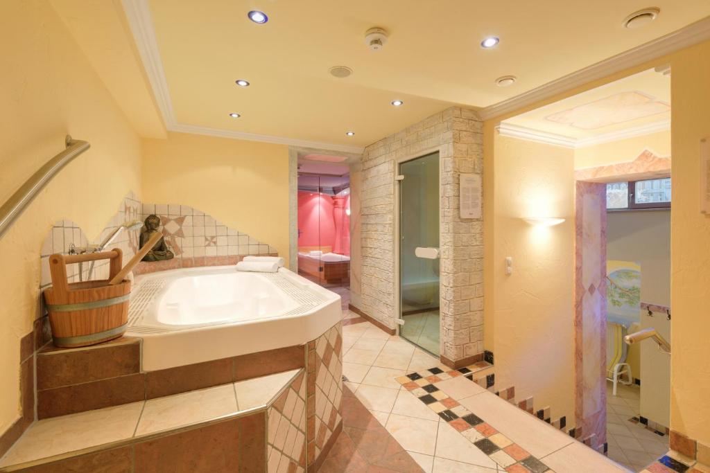 Hotel Enzian Paznaun photo 3