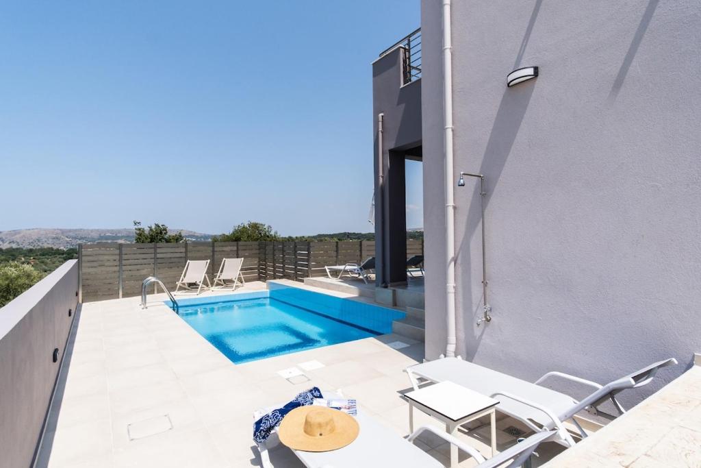 Villa Karouzo - With Private Pool photo 3